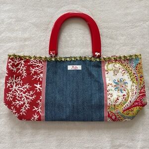 Meta Handmade Purse/Handbag with 3 Inside Pockets